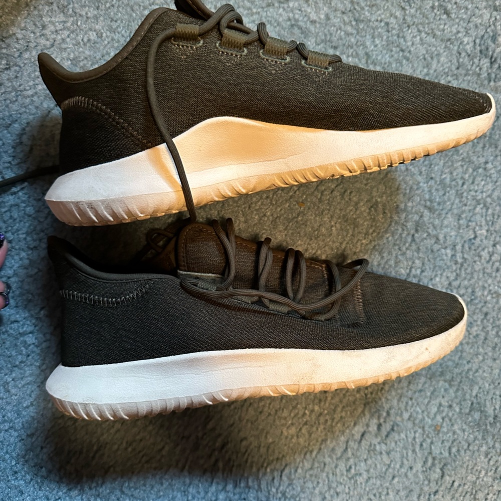Dark dark green, women’s Adidas shoes, size 8 1/2